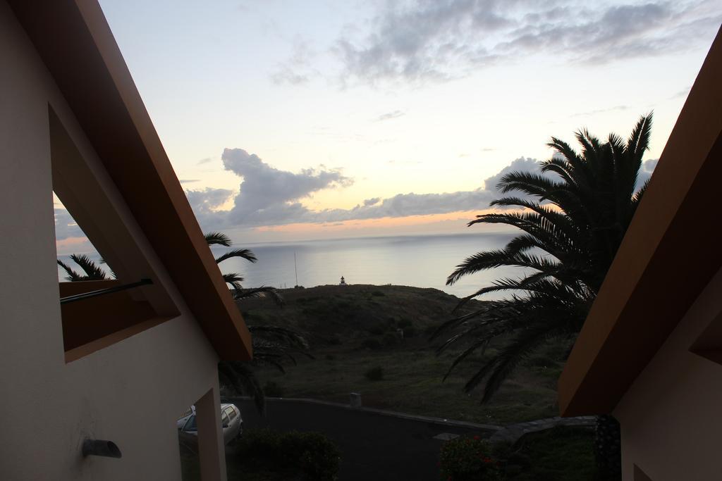 Residencial Farol Bed and Breakfast Ponta do Pargo Exteriör bild
